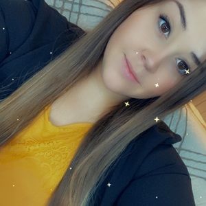 Meet your Posher, Alyssa